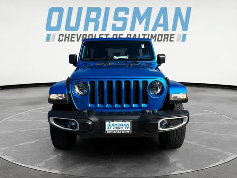 Used 2022 Jeep Wrangler Unlimited Sahara w/ Cold Weather Group AWD/4WD image 8