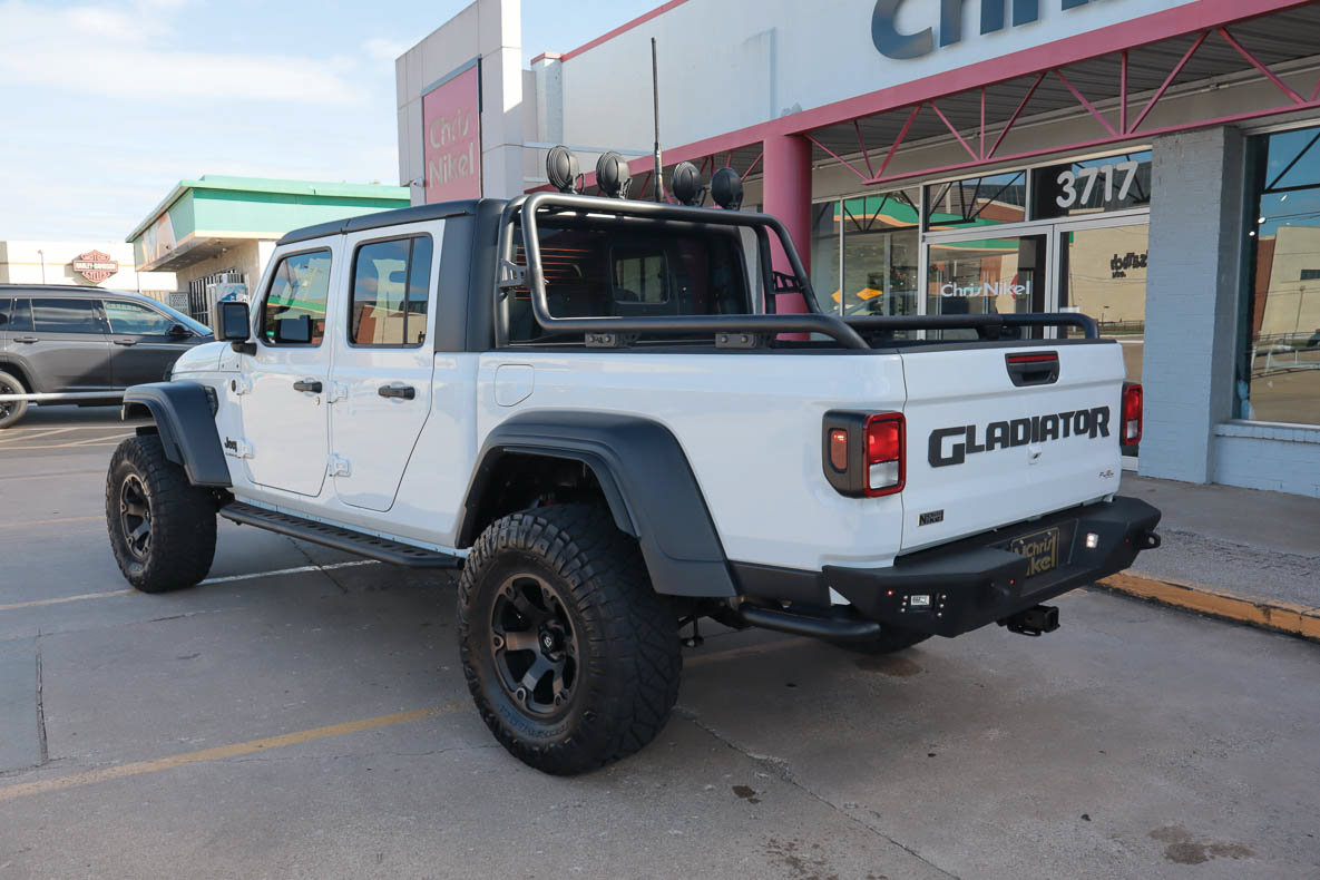 Used 2023 Jeep Gladiator Sport AWD/4WD image 6