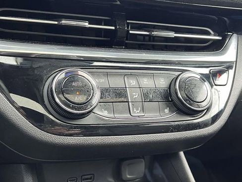 Used 2024 Buick Envista Sport Touring w/ Convenience I Package image 27