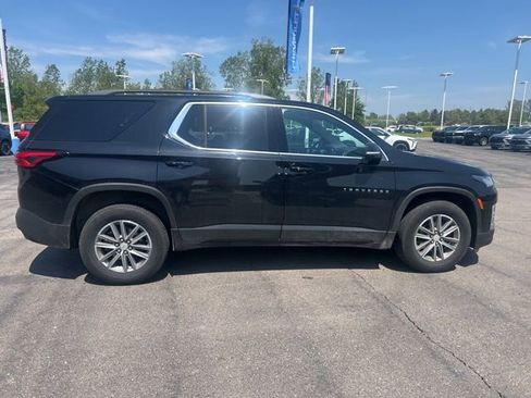 Used 2023 Chevrolet Traverse LT FWD image 4