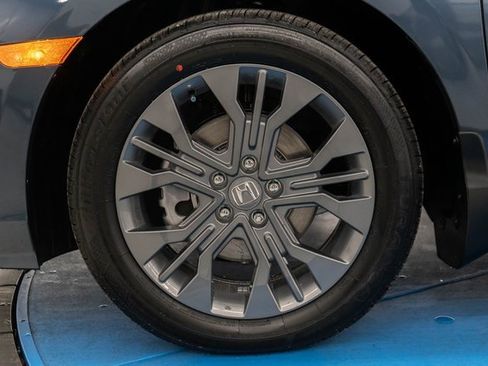 New 2026 Honda Odyssey Touring image 2