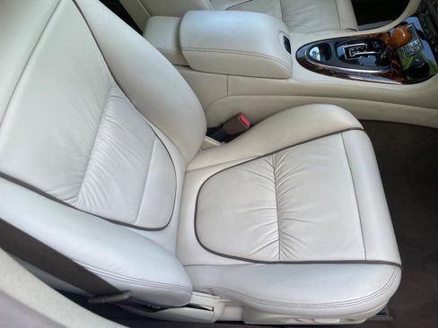 Used 2005 Jaguar XJ Vanden Plas RWD image 39