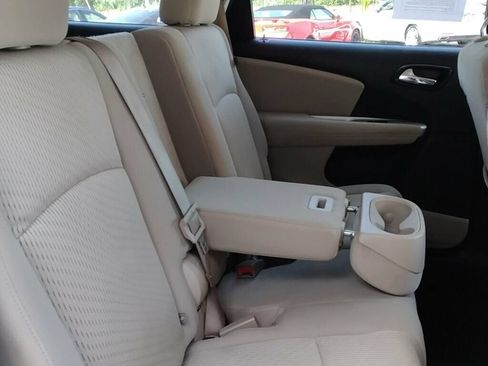 Used 2020 Dodge Journey SE FWD image 10
