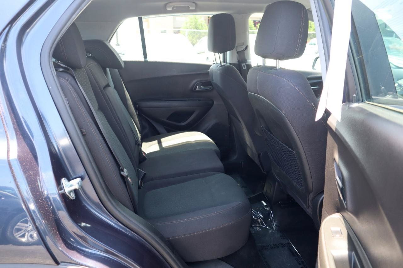 Used 2018 Chevrolet Trax LS FWD image 12