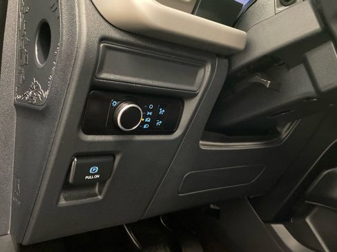 Used 2023 Ford Expedition Max XLT image 19