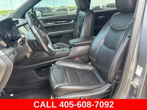 Used 2022 Cadillac XT6 Premium Luxury FWD image 7