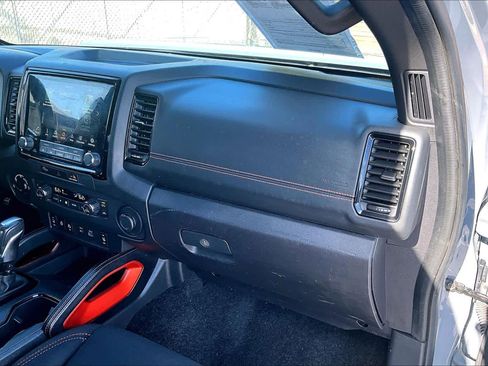 Used 2023 Nissan Frontier PRO-4X w/ Pro Convenience Package image 18