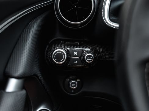 Used 2022 Ferrari 812 GTS RWD image 41