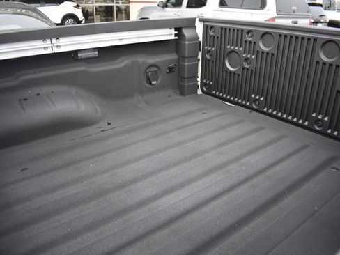 New 2026 Nissan Frontier PRO-4X w/ Pro-4x Convenience Package image 11