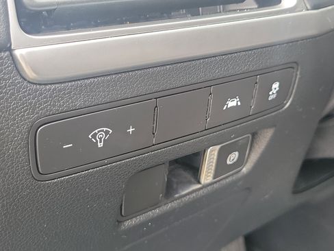 Used 2021 Hyundai Palisade SE FWD image 22
