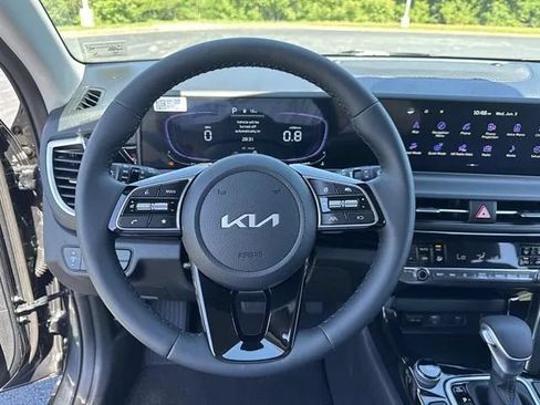 New 2026 Kia Seltos S AWD/4WD image 9