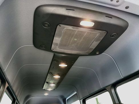 Used 2025 Mercedes-Benz Sprinter 2500 image 16