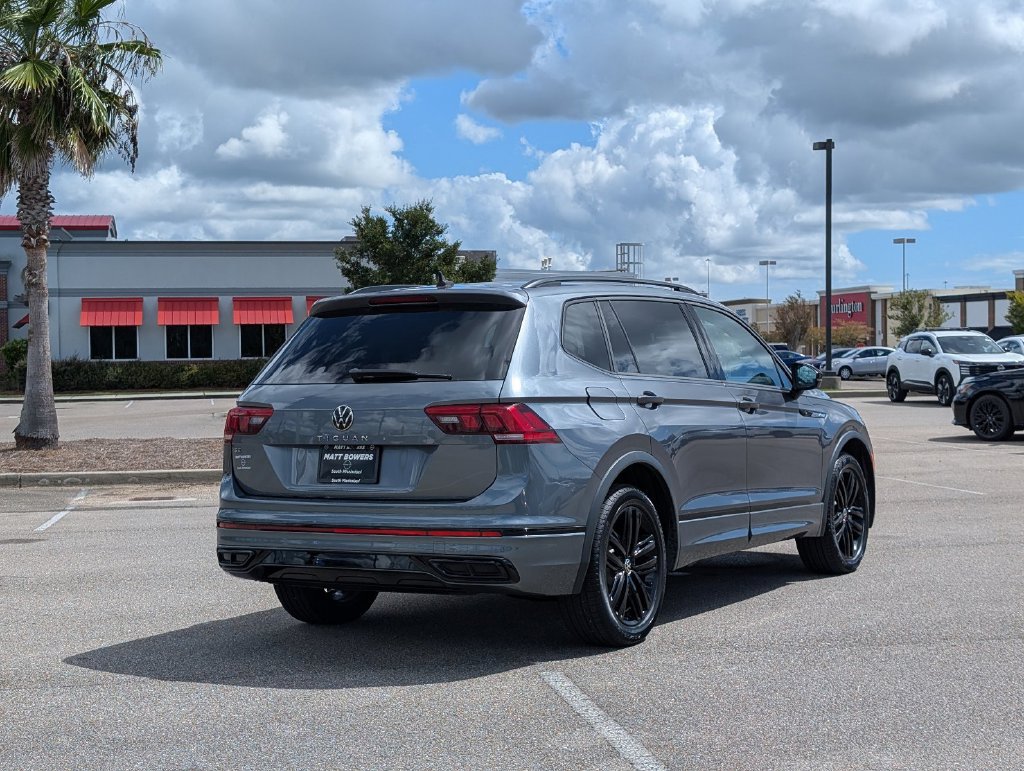 Used 2022 Volkswagen Tiguan SE R-Line FWD image 7