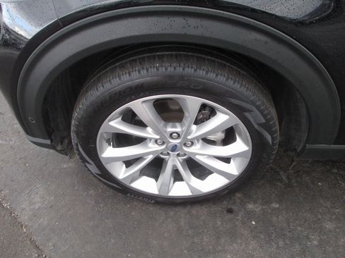 Used 2021 Ford Explorer Platinum w/ Equipment Group 601A image 12