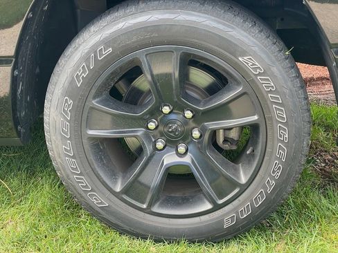 Used 2023 RAM 1500 Big Horn AWD/4WD image 42