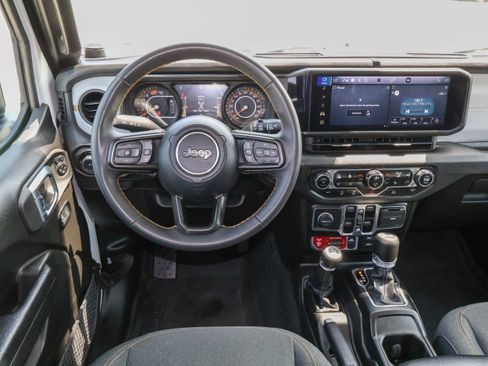 Used 2024 Jeep Wrangler Unlimited Sport AWD/4WD image 16