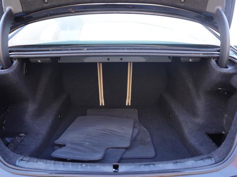 Used 2018 BMW 530i w/ Premium Package image 11