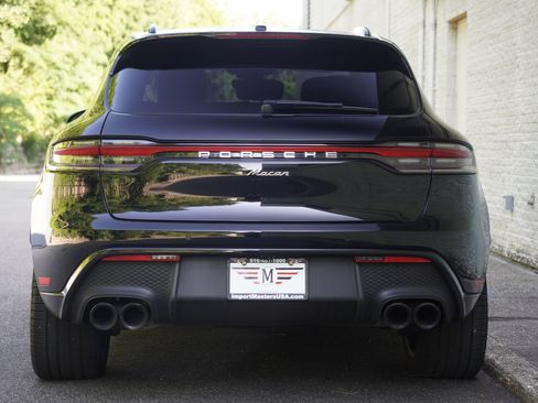 Used 2024 Porsche Macan AWD/4WD image 6