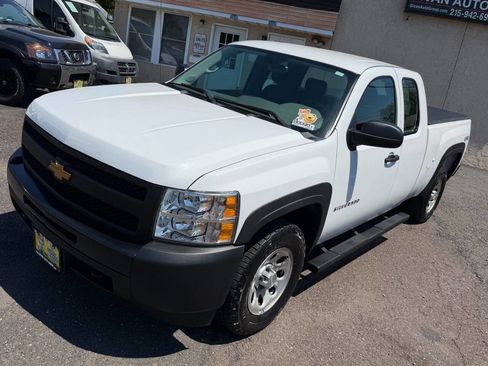 Used 2013 Chevrolet Silverado 1500 W/T w/ Skid Plate Package AWD/4WD image 2