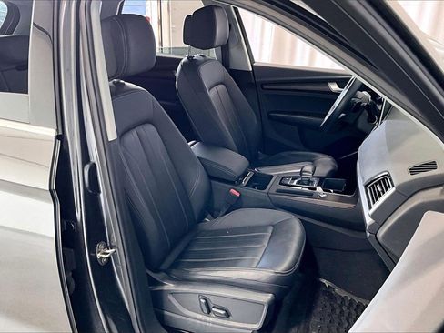 Used 2022 Audi Q5 2.0T Premium image 16