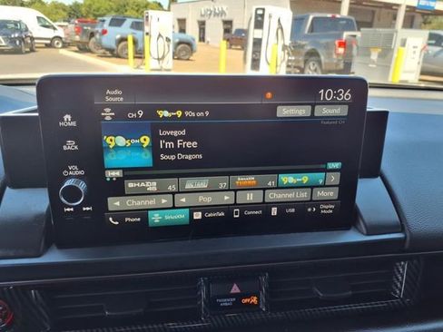 Used 2024 Honda Pilot TrailSport image 19