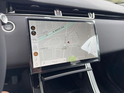 New 2026 Land Rover Range Rover Evoque S AWD/4WD image 17