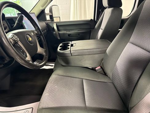 Used 2013 Chevrolet Silverado 2500 LT w/ Snow Plow Prep Package AWD/4WD image 15