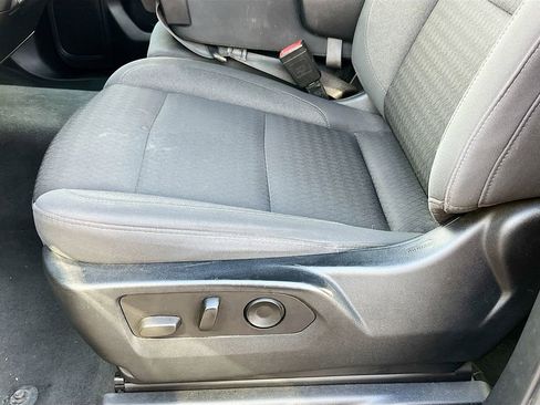 Used 2022 Chevrolet Silverado 1500 Custom AWD/4WD image 18