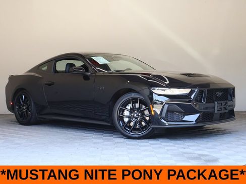 Used 2025 Ford Mustang GT RWD image 2