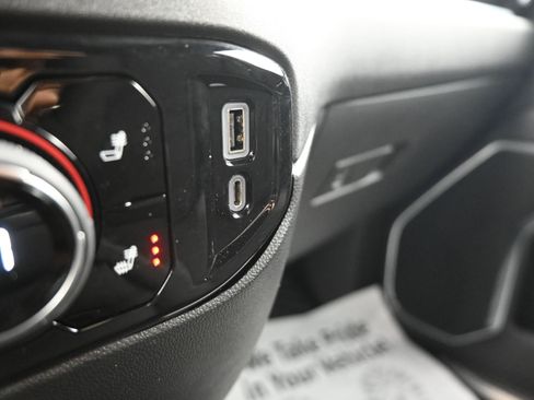 Used 2022 Chevrolet Silverado 1500 LT image 19