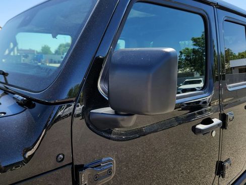 Used 2024 Jeep Gladiator Sport AWD/4WD image 13