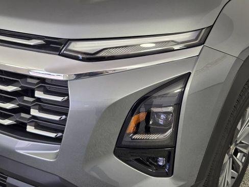 New 2026 Chevrolet Equinox LT w/ Safety and Technology Package FWD image 10