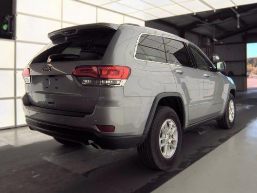 Used 2019 Jeep Grand Cherokee Laredo RWD image 5