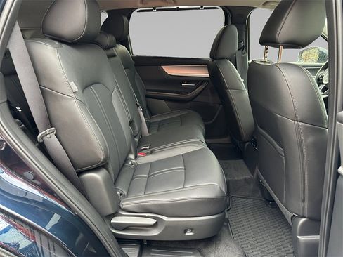 New 2026 MAZDA CX-90 3.3 Turbo w/ Preferred Package image 17