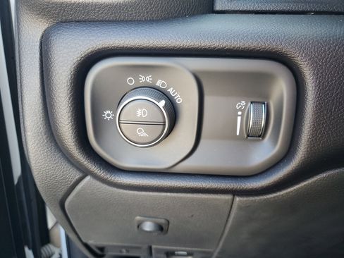 Used 2022 RAM 2500 Big Horn w/ Level B Equipment Group image 22