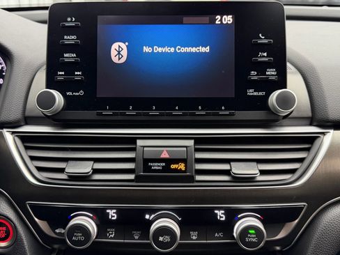 Used 2018 Honda Accord LX image 17