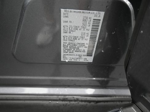 New 2026 Nissan Pathfinder Platinum FWD image 9