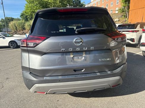 Used 2021 Nissan Rogue SV AWD/4WD image 12