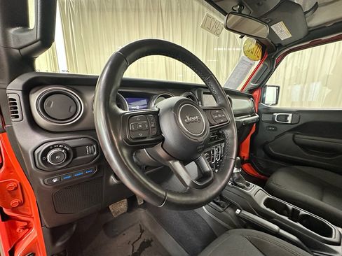 Used 2023 Jeep Wrangler Unlimited w/ Cold Weather Group image 23