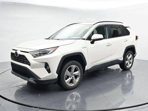 Used 2020 Toyota RAV4 Limited AWD/4WD image 4
