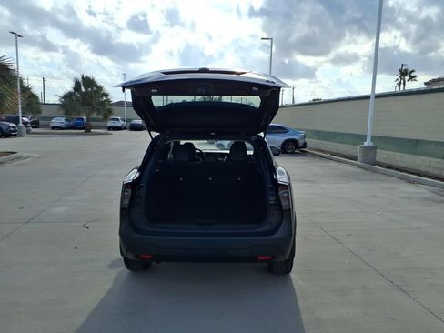 Used 2025 Nissan Kicks SR FWD image 21