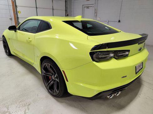Used 2021 Chevrolet Camaro SS image 16