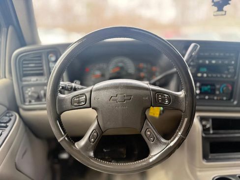 Used 2004 Chevrolet Tahoe Z71 w/ Z71 Preferred Equipment Group image 14