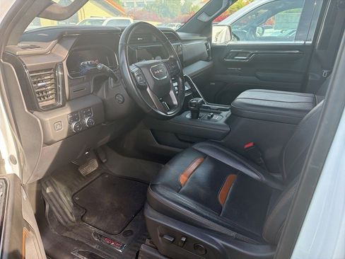 Certified 2023 GMC Sierra 1500 AT4 w/ AT4 Preferred Package image 10