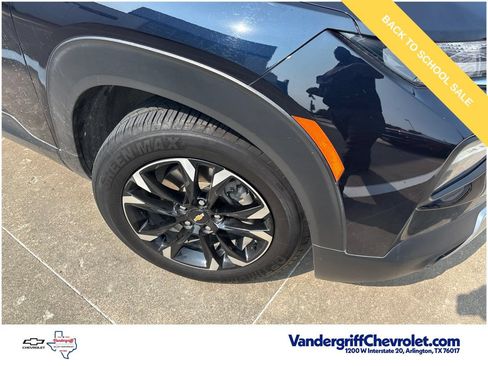Used 2021 Chevrolet TrailBlazer LT w/ Convenience Package FWD image 5