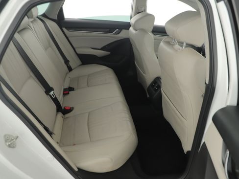 Used 2018 Honda Accord Touring image 23