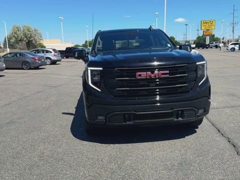 Used 2025 GMC Sierra 1500 Elevation w/ Elevation Premium Package AWD/4WD image 3