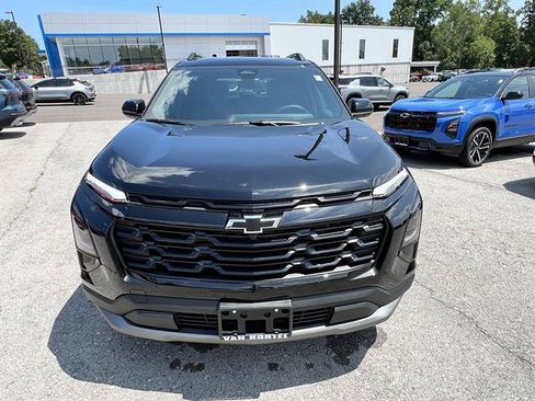 New 2027 Chevrolet Equinox LT w/ Convenience Package II AWD/4WD image 9