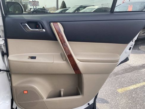 Used 2013 Toyota Highlander Limited image 20