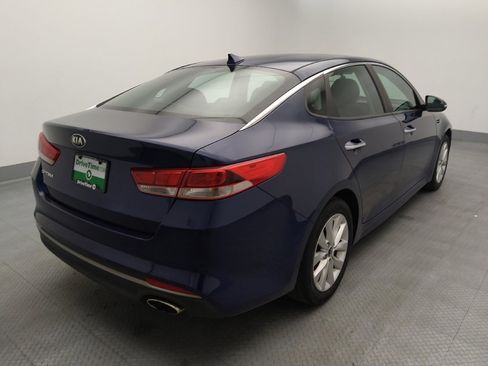 Used 2017 Kia Optima LX FWD image 9